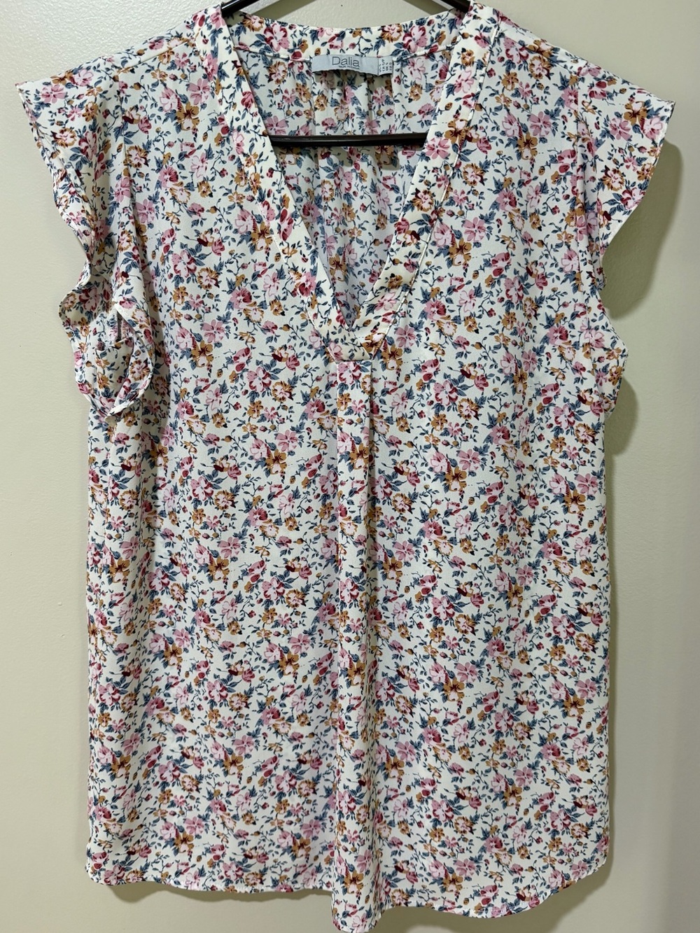 Dalia White Floral V-Neck Sleeveless Blouse